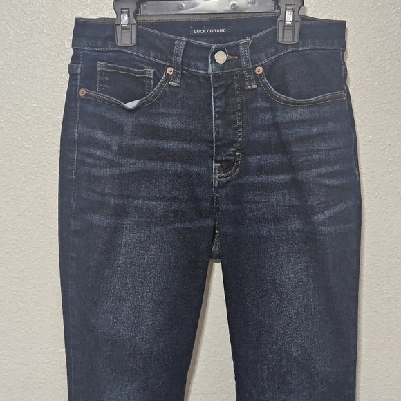 Lucky Brand high rise skinny Bridgette jeans see description for sizing - Picture 2 of 12